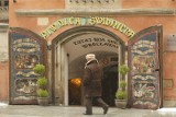 Zbliża się otwarcie Piwnicy Świdnickiej, jednej z najstarszych restauracji w Europie. Przedstawiamy szefa kuchni, Marcina Korczaka