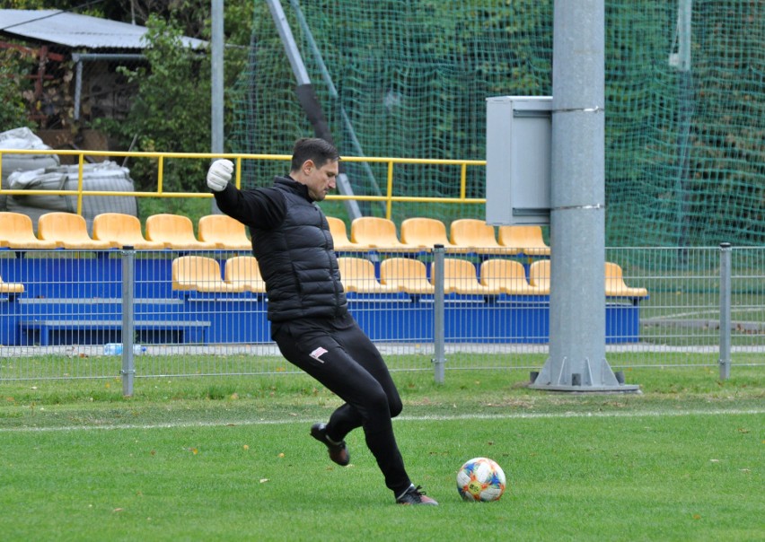 Rezerwa Cracovii wciąż wygrywa - trzy gole lidera IV ligi