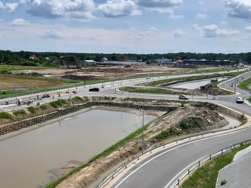 Finał budowy trasy S17 z Lublina do Warszawy. Jeszcze w lipcu koniec z rondem w Kołbieli. Zobacz zdjęcia i wideo