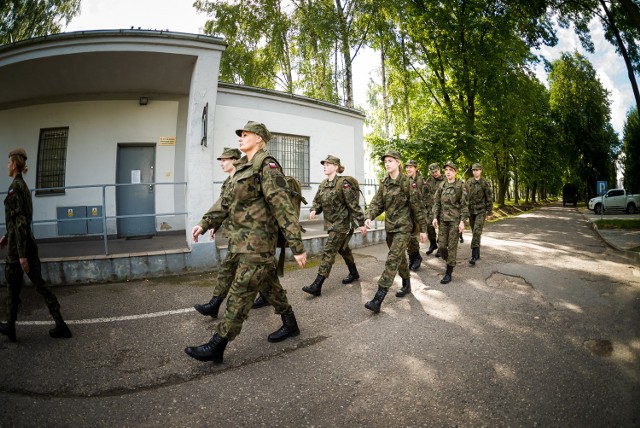 W 92. batalionie lekkiej piechoty w Kutnie rozpoczęło się szkolenie podstawowe dla nowych ochotników, którzy chcą rozpocząć służbę w szeregach łódzkich terytorialsów.