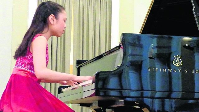 Katherine Liu, 13-letnia pianistka ze Stanów Zjednoczonych, grała w lipcu w Lecie z Chopinem. Teraz uczestniczy także  w III Międzynarodowym Konkursie imienia Krystiana Tkaczewskiego.