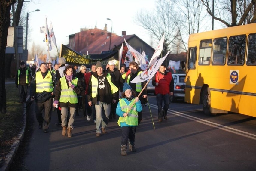 Protest górników w Gliwicach: Precz z łapami od kopalni [ZDJĘCIA]