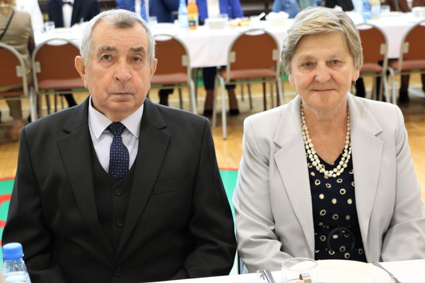 Złote i Diamentowe Gody w gminie Słupia. 13 małżeństw przeżyło wspólnie 50 lat, a 3 pary 60 lat. Zobaczcie zdjęcia z jubileuszu