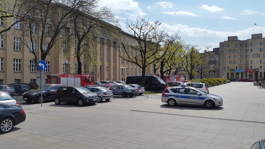Alarm bombowy w Sądzie Okręgowym w Łodzi. Sprawca chciał uniemożliwić przeprowadzenie rozprawy?