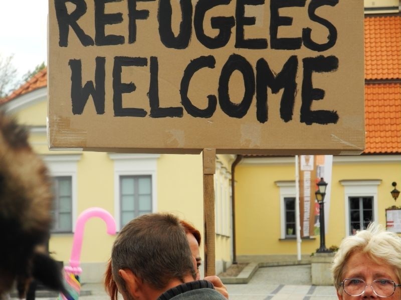 Rynek Kościuszki. Manifestacja: Uchodźcy mile widziani (zdjęcia, wideo)