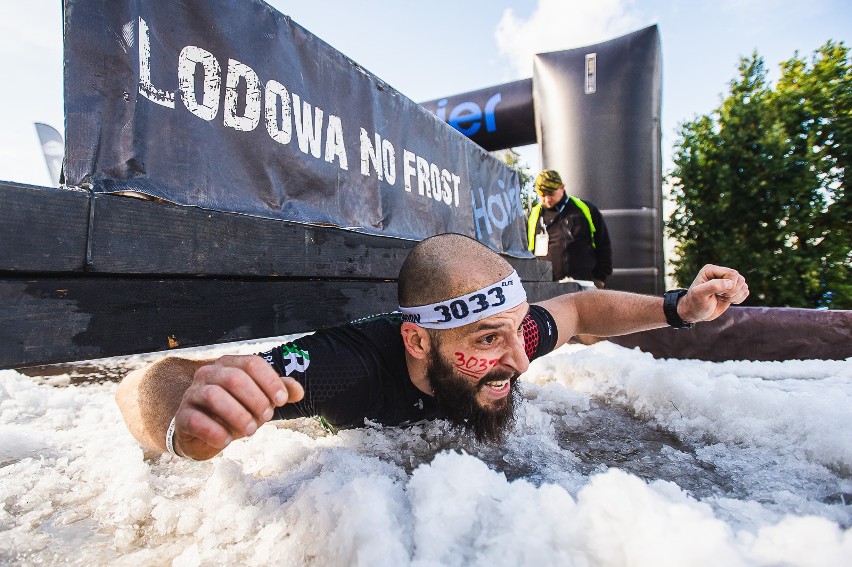 Runmageddon Classic w Parku Reagana w Gdańsku. Lodowata woda, pot, emocje [zdjęcia]