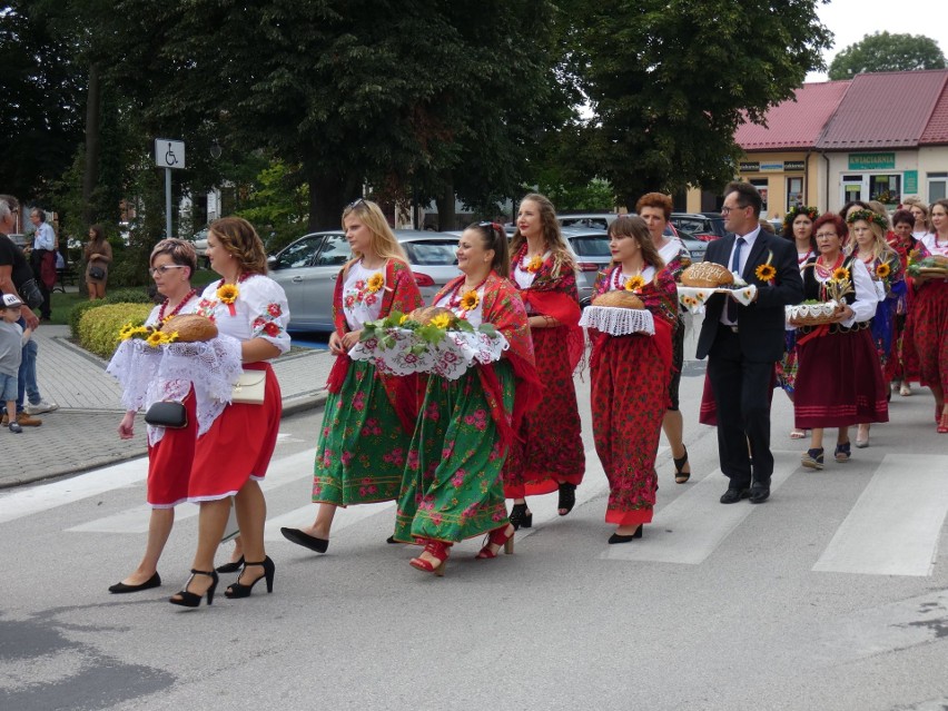 Dożynki 2022 w Wiślicy. >>>Więcej zdjęć na kolejnych...