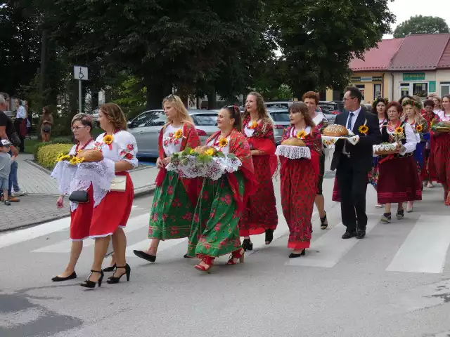 Dożynki 2022 w Wiślicy. >>>Więcej zdjęć na kolejnych slajdach