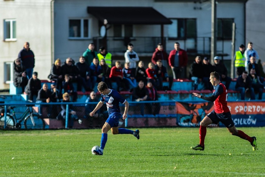 Olimpia Zambrów z KS Wasilków kilkakrotnie potykała się w...