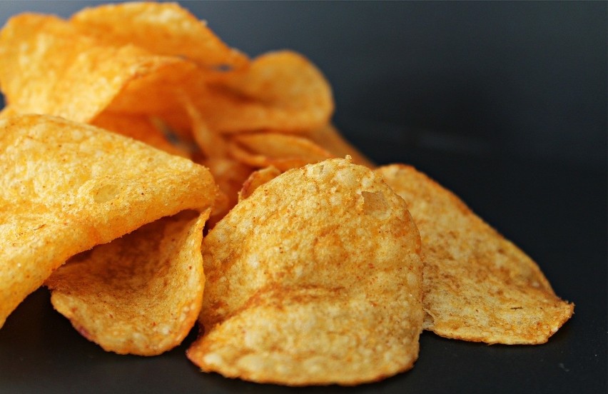 Chipsy to przekąska równie popularna, co niezdrowa....