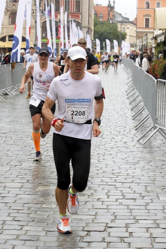 Maraton Wrocław - ZDJĘCIA - zawodnicy z numerami 2201 - 2400