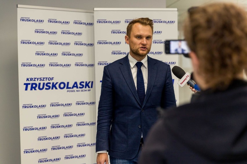 Krzysztof Truskolaski chce debaty z ministrem Dariuszem...