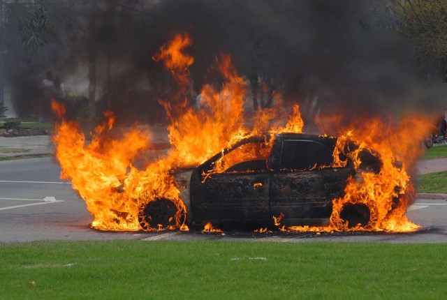 600 -  około tyle Fordów spłonęło w latach 2008-2009, zanim odkryto przyczynę samozapłonu