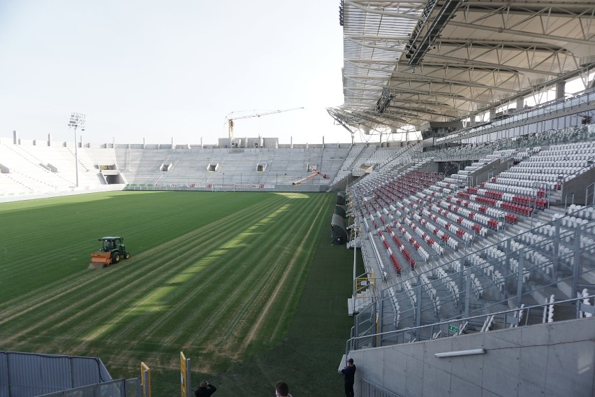 Budowa stadionu ŁKS. Wielkie ciężarówki przywiozą elementy dachu![ZDJĘCIA]