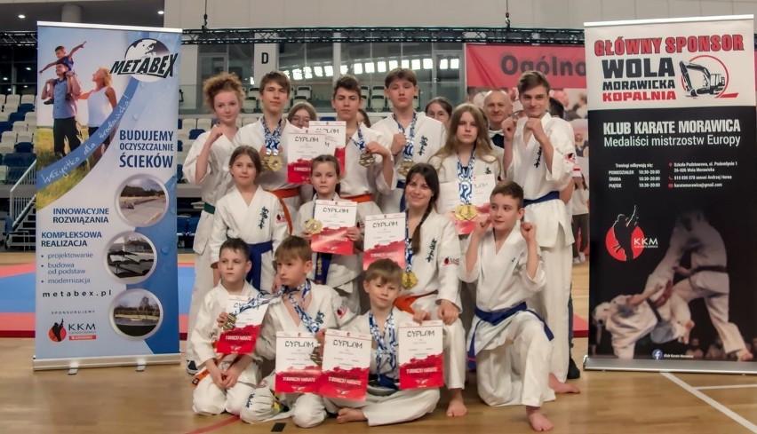Zawodnicy Klubu Karate Morawica zdobyli 14 medali na...