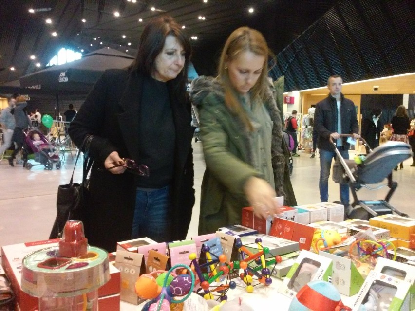 Katowice: Ręcznie szyte buciki i drewniane zabawki na Silesia Bazaar Kids vol. 3 w MCK