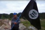 Krzysztof Kononowicz wykorzystany. Na filmie pali flagę ISIS (wideo)