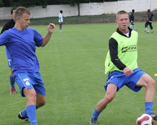 Leszek Nowosielski (z lewej) i Przemysław Bella w dzisiejszym meczu zagrają prawdopodobnie w podstawowym składzie.