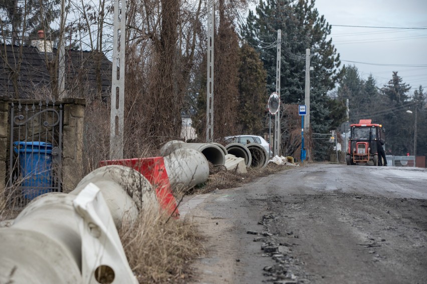 Kraków. Rozkopana ulica Myślenicka będzie jak nowa. Tylko kiedy? [ZDJĘCIA]