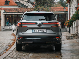 Renault Espace 1.2 E-Tech Full Hybrid 200 KM. Wrażenia z jazdy, dane techniczne, ceny, wyposażenie
