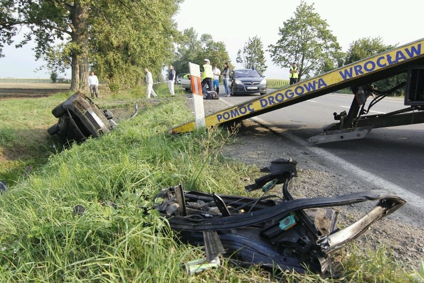 Wypadek w Żernikach Wrocławskich. Jedna osoba nie żyje, 3 ranne (ZDJĘCIA)