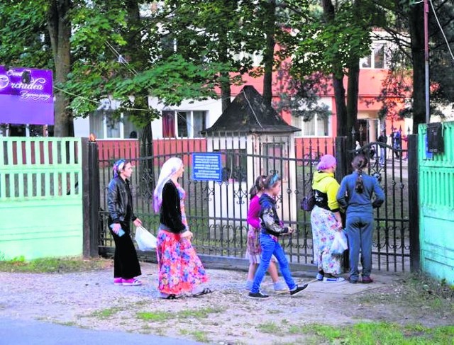 W Grotnikach koło Łodzi mieszkają już uchodźcy z państw islamskich
