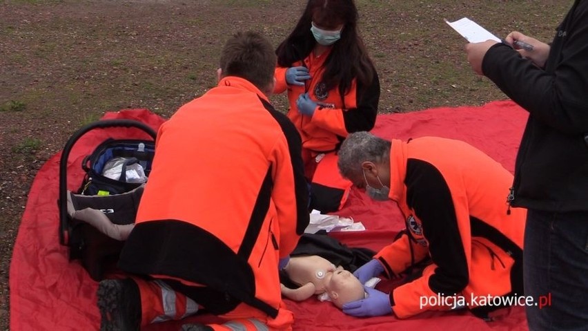 Tragiczny wypadek w Katowicach na Medyków [ZDJĘCIA + WIDEO] Tak ćwiczy policja, straż i pogotowie