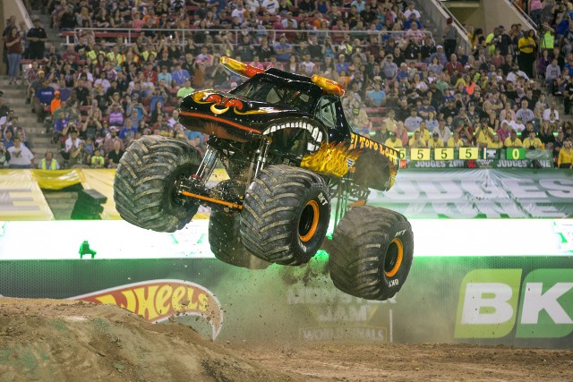 Monster Jam powraca na Stadion ŚląskiGigantyczne trucki ponownie przyjadą do Chorzowa. Po niezwykle udanym debiucie w 2009 roku Monster Jam powraca na przebudowany, wielofunkcyjny i nowoczesny Stadion Śląski. Ogromne ciężarówki pojawią się w Kotle Czarowni 22 września.