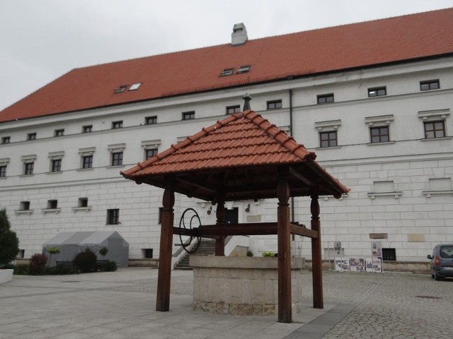 Muzeum Zamkowe w Sandomierzu oraz Towarzystwo Naukowe Sandomierskie zapraszają do udziału w spotkaniu literackim pt. „Dla takich ludzi warto pisać - sandomierska korespondencja Edwarda Stachury do Zofii Bażant”, organizowanego w 85. rocznicę urodzin pisarza.