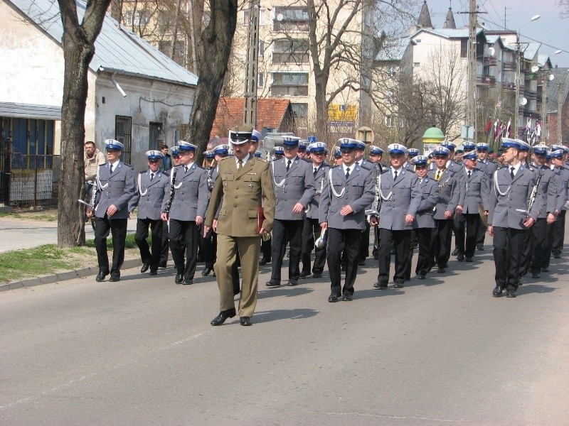 Pomnik ofiar Katynia przy ostrowskiej Policji - odsloniecie