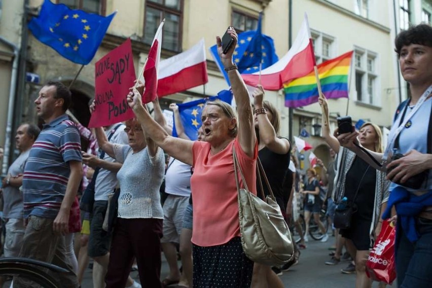 Marsz w obronie niezawisłości sądów przeszedł ulicami Krakowa