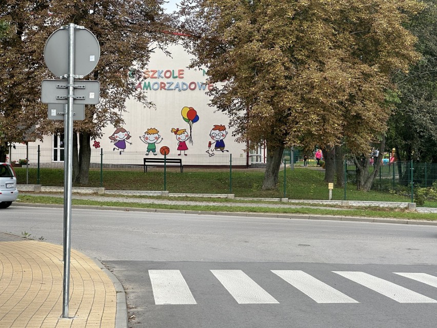 Będą bezpieczniejsze przejścia dla pieszych w Sandomierzu i powiecie. Zobacz, gdzie zostaną przeprowadzone remonty