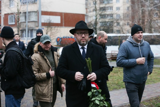 Bartosz Cichocki złożył kwiaty w miejscu katastrofy w Browarach