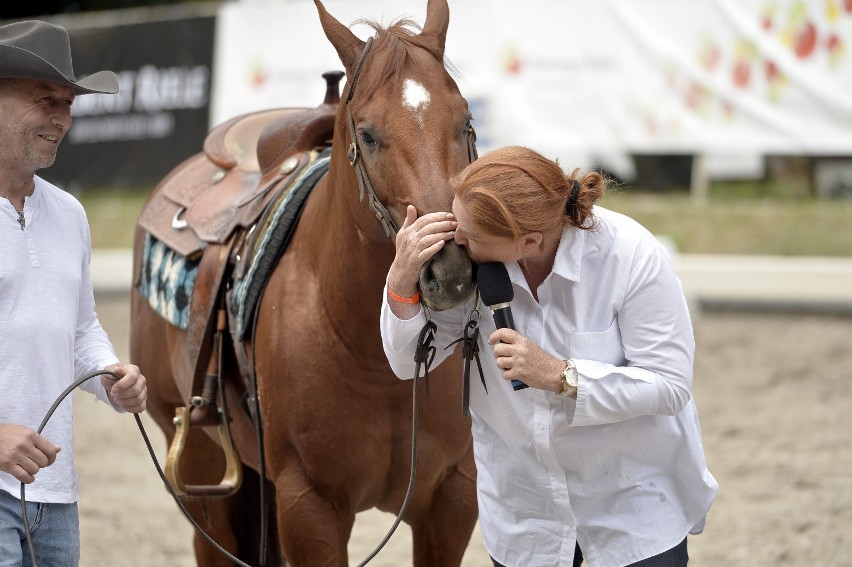 Katarzyna Dowbor uwielbia konie.