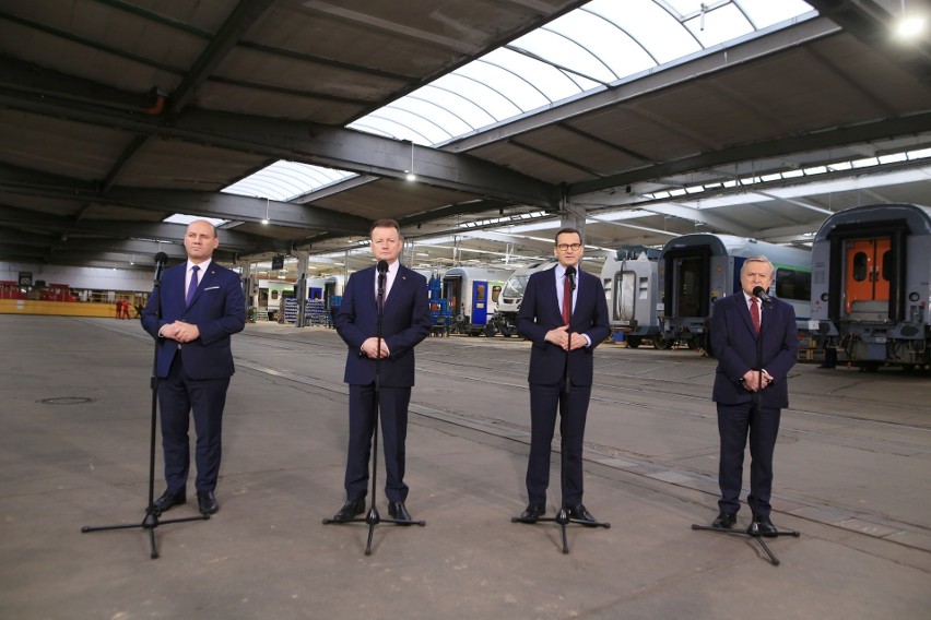 Przedstawiciele rządu odwiedzili zakład H. Cegielski -...