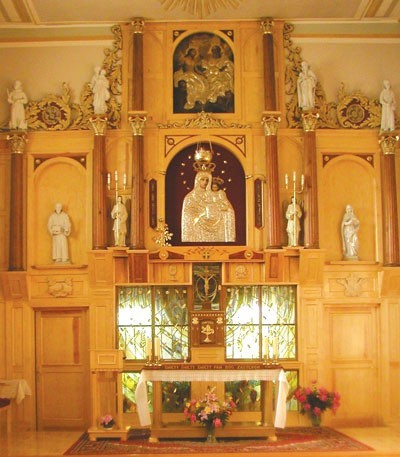 Odnowiony ołtarz w kościele sióstr klarysek kapucynek