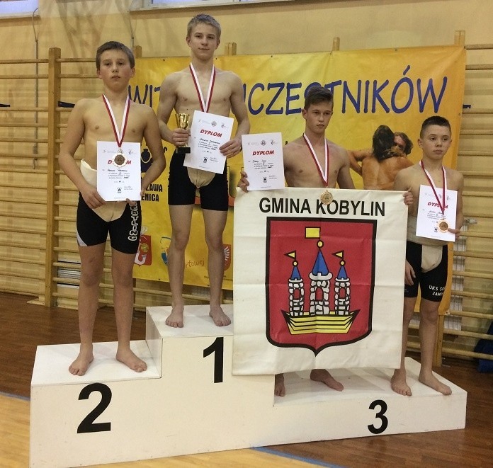 Złoto, srebro i brąz młodych myśleniczan w Pucharze Polski w sumo