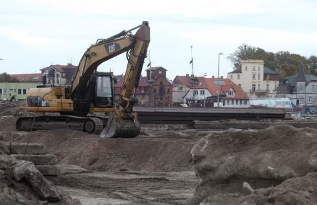 Ustka będzie miała wiele szczęścia, jeśli uda się rozliczyć budowę basenu rybackiego o czasie