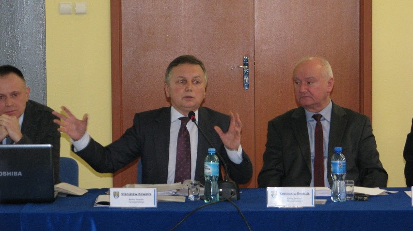 Stanisław Kowolik(w środku)