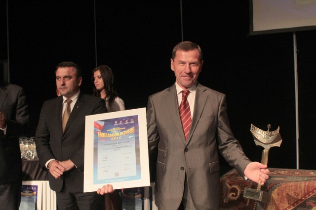 Na zdjęciu jeden z laureatów, prezes Wodociągów Kieleckich, Henryk Milcarz