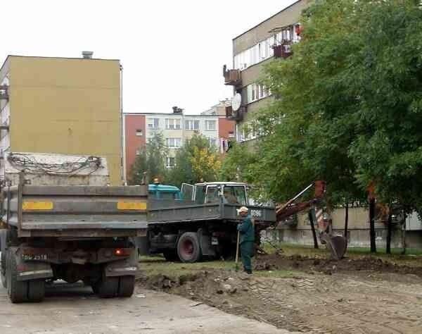 Budowa parkingu przy ulicy Orzeszkowej