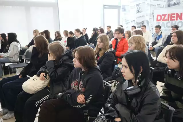 Uczniowie VI LO w Bielsku-Białej odwiedzili redakcję Dziennika Zachodniego