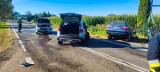 Wypadek z udziałem trzech pojazdów na wysokości miejscowości Gąsówka Stara. Dwóch kierowców trafiło do szpitala