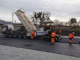 Chrzanów. Nowe rondo na DK 79 już gotowe. Kierowcy wkrótce pojadą drogą pod przebudowanym wiaduktem [ZDJĘCIA]