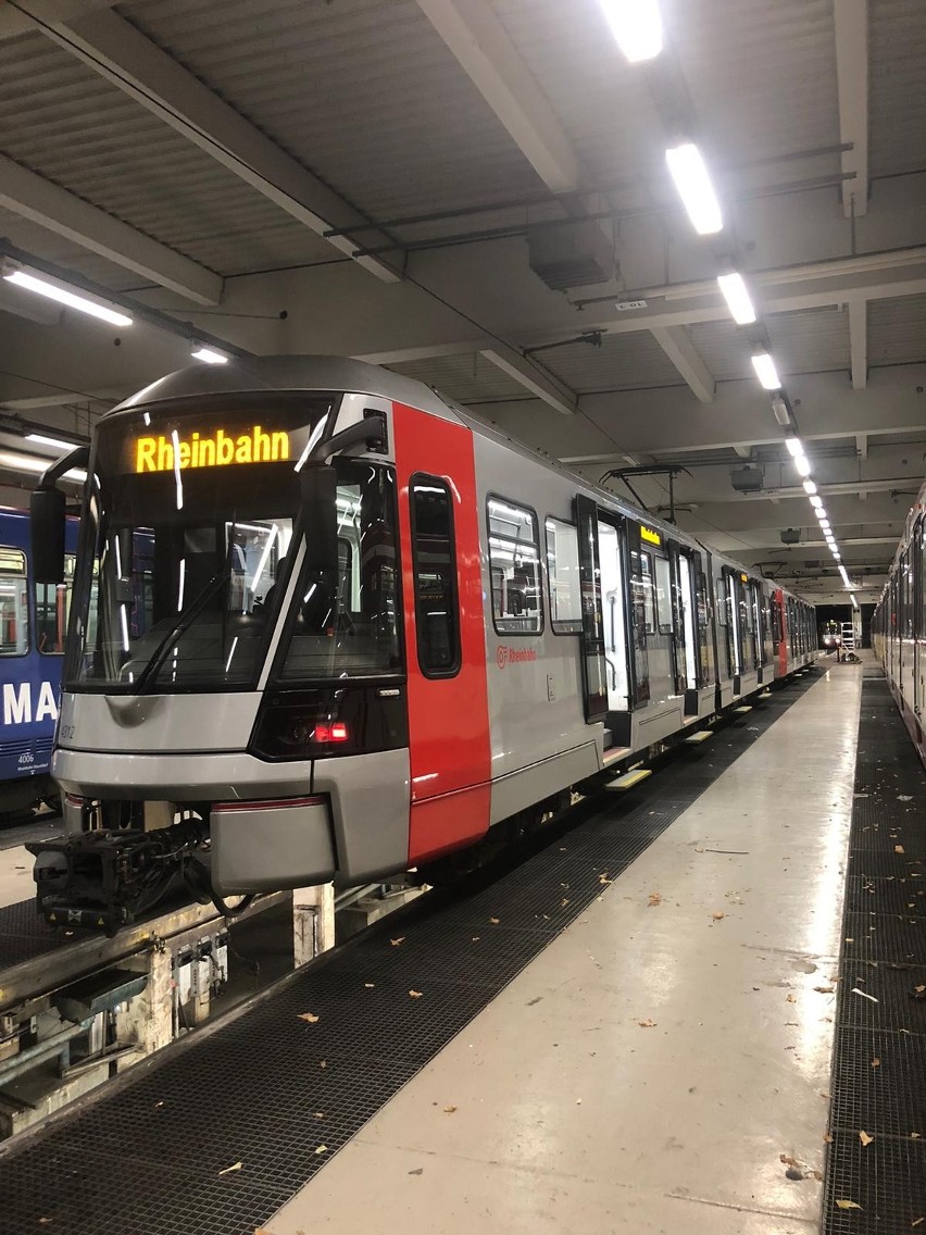 Specjalne schody wytwarzane w Mielcu służą pasażerom tramwajów w Kolonii i w Düsseldorfie