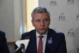 Bielsko-Biała. Poseł PiS Przemysław Drabek zachęca do składania podpisów pod projektem ustawy „Chrońmy Dzieci. Wspierajmy Rodziców”