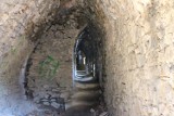 Wąskie i tajemnicze tunele pod zamkiem Książ na Dolnym Śląsku zostały zamknięte dla turystów. Dlaczego tak się stało?