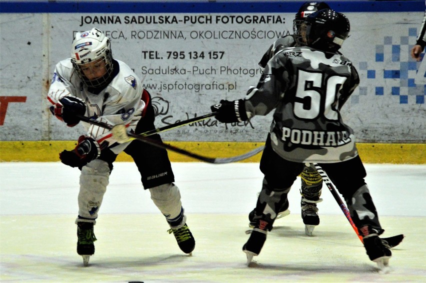 Minihokej. Podhale Nowy Targ wygrało w Oświęcimiu, ale Unia też zagra w Warszawie w finale Czerkawski Cup [ZDJĘCIA]