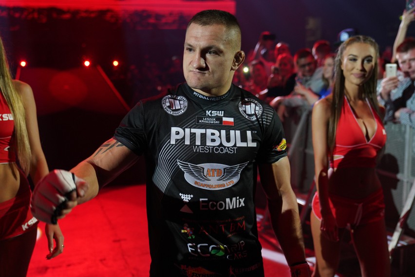 KSW 45. Michał Materla powalczy o pas wagi średniej, tytuł w ciężkiej nie dla Karola Bedorfa