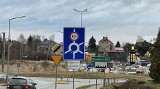 Samochody ciężarowe nie mogą już wjeżdżać do Kazimierzy Wielkiej. Odpowiednie znaki drogowe już zostały ustawione. Zobaczcie zdjęcia